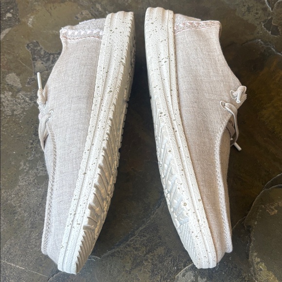 Hey Dude Wendy Shoe - Picture 9 of 13